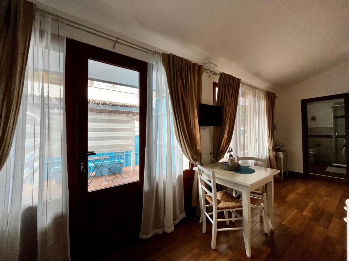 Palmasera Charming Rooms Cala Gonone Ngoại thất bức ảnh