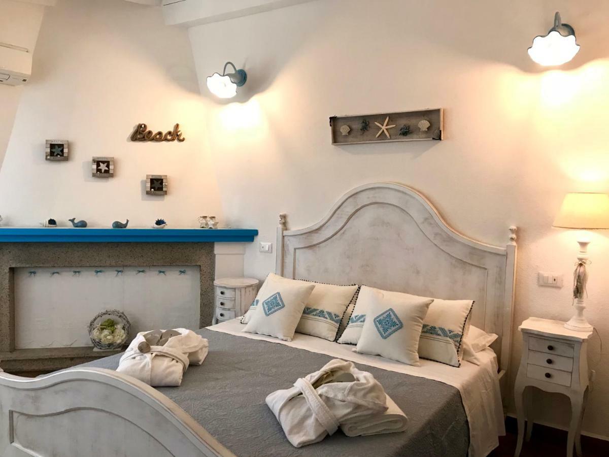 Palmasera Charming Rooms Cala Gonone Ngoại thất bức ảnh